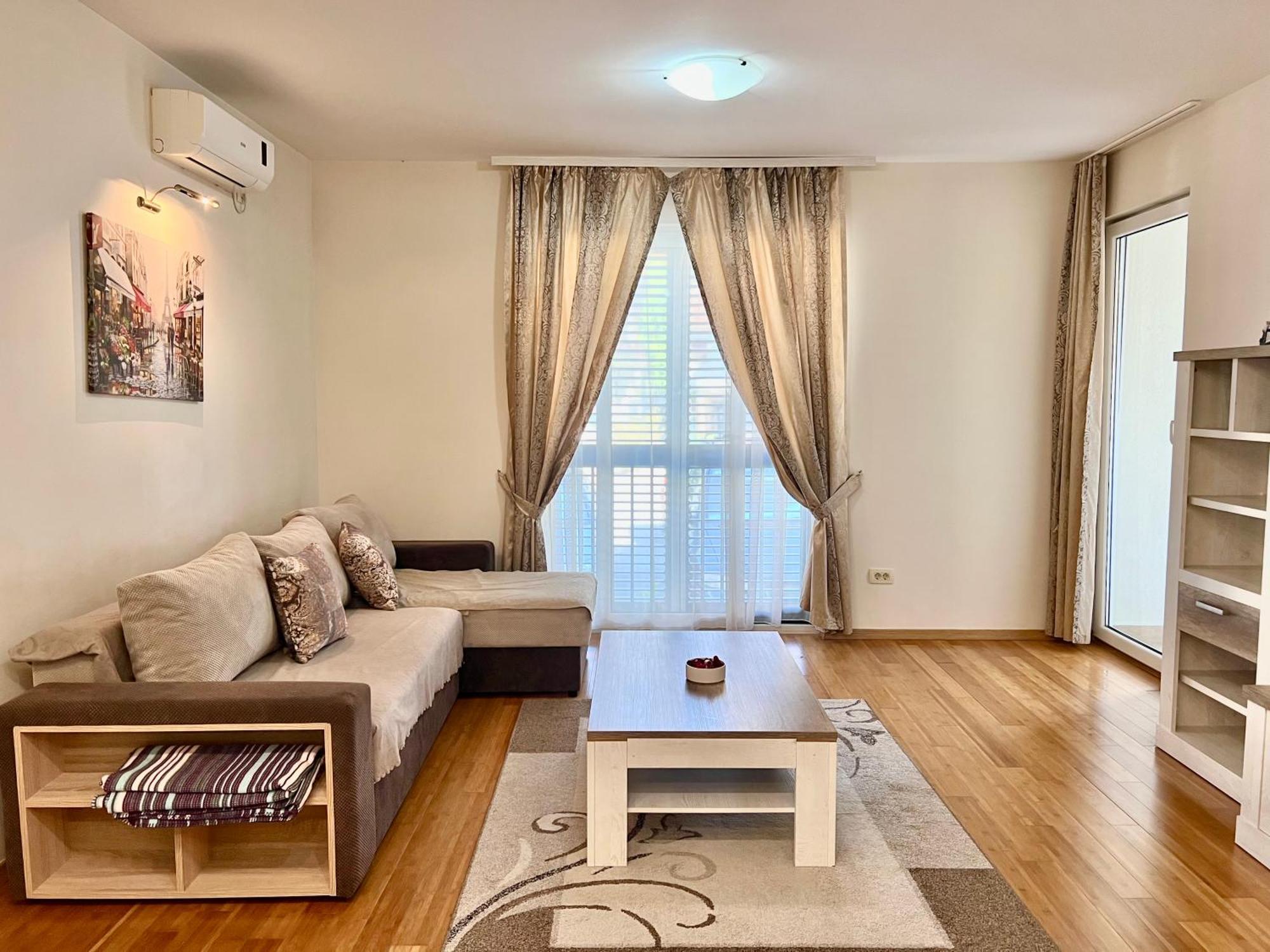 Apartments Nirgilija Tivat Ngoại thất bức ảnh
