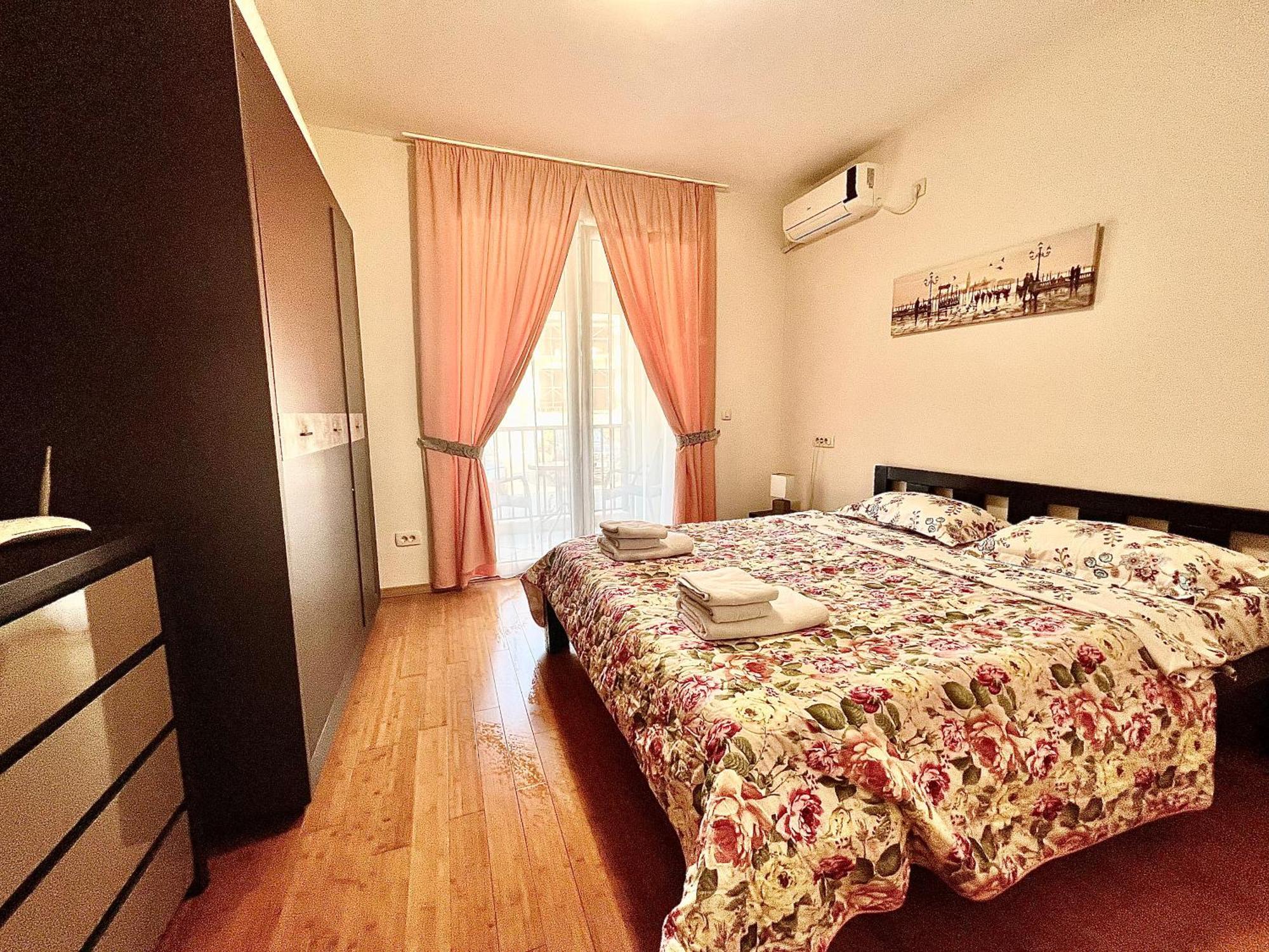 Apartments Nirgilija Tivat Ngoại thất bức ảnh
